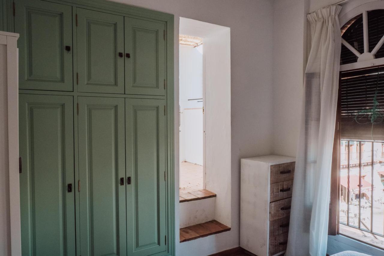 La Covacha Del Pintor Apartment Кармона Екстериор снимка